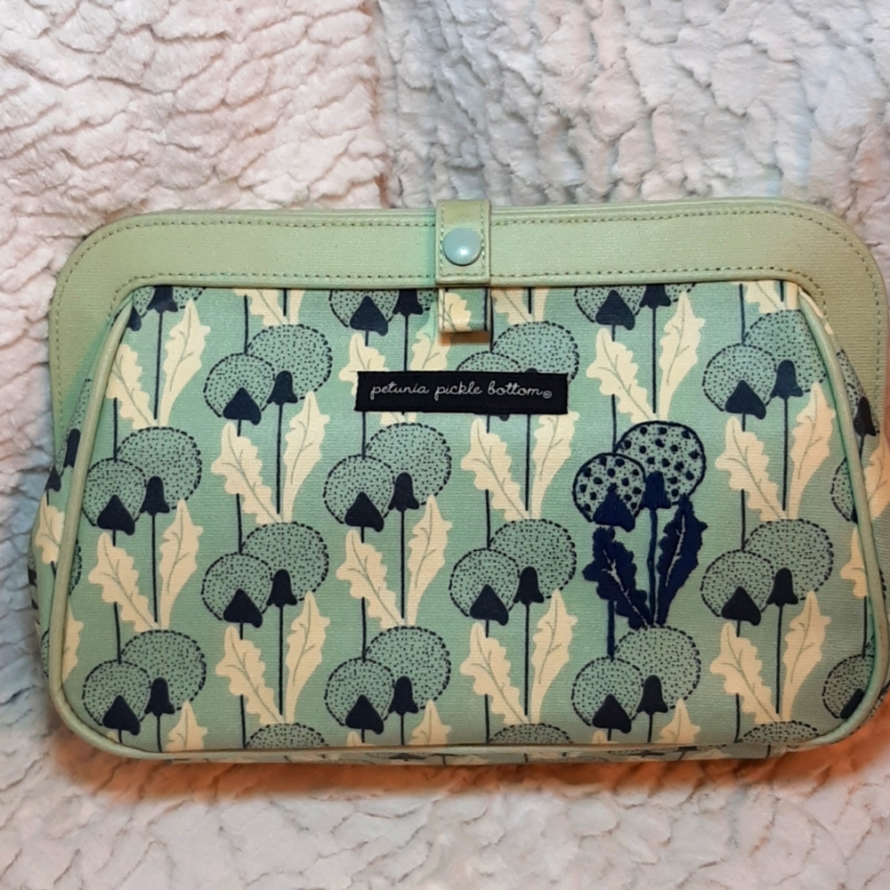 Petunia Pickle Bottom stroller clutch with changing pad